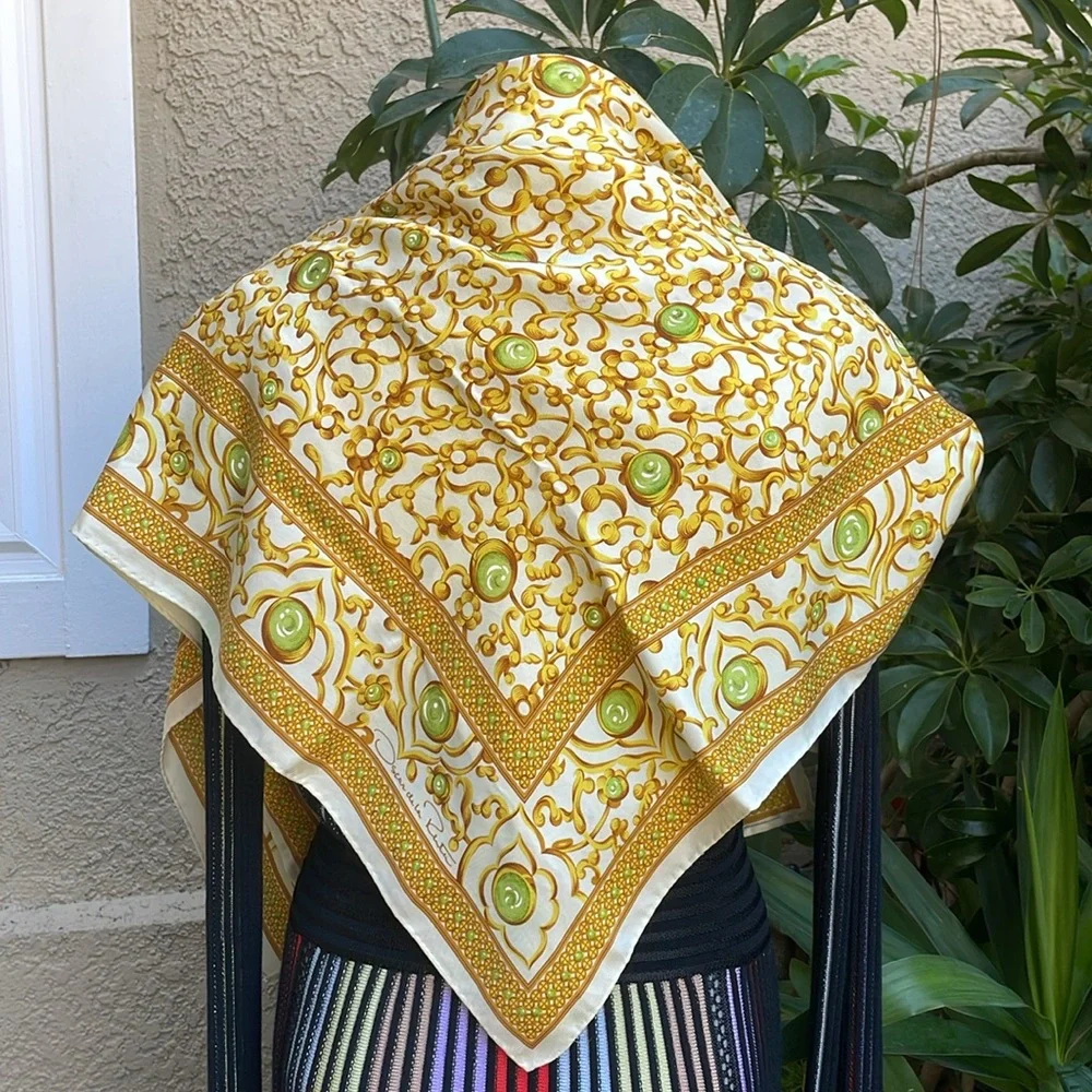 Vintage multicolored Oscar de la Renta silk scarf